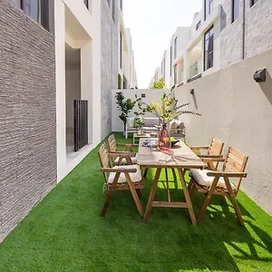 Frank Porter - Damac Hills Veneto Villas Dubai